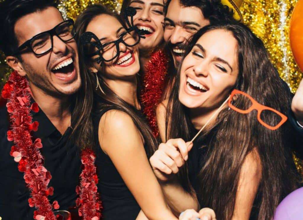DIY-photobooth-best-wedding-rentals-in-the-united-states-fast-delivery-easy-shipping-free-shipping-photbooth-rental-nationwide-rent-my-wedding